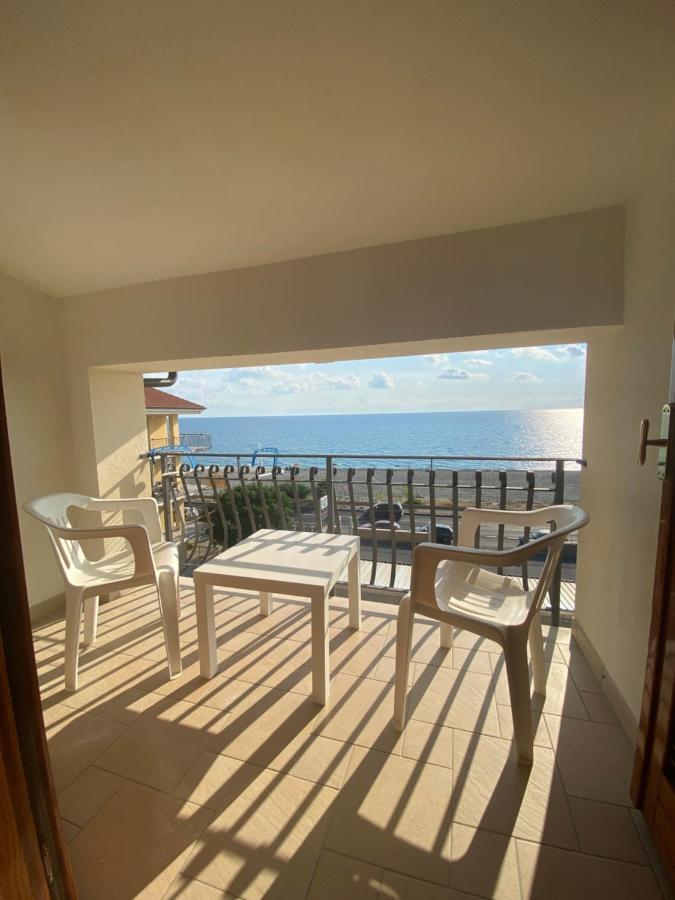 פאלרנה Vista Al Tramonto B&B מראה חיצוני תמונה